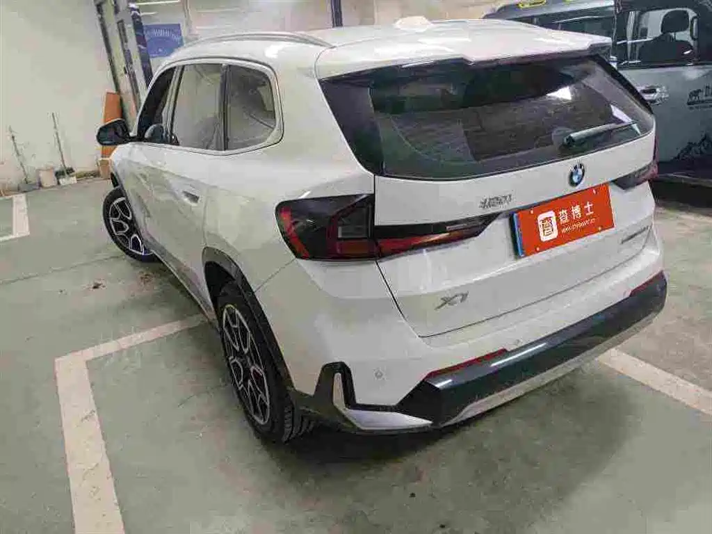 صورة 2 - BMW X1