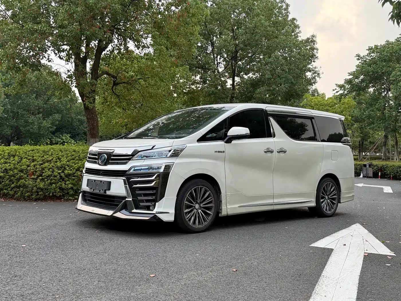 Toyota Vellfire 2021 2020 Twin Engine 2.5L HV Premium Edition