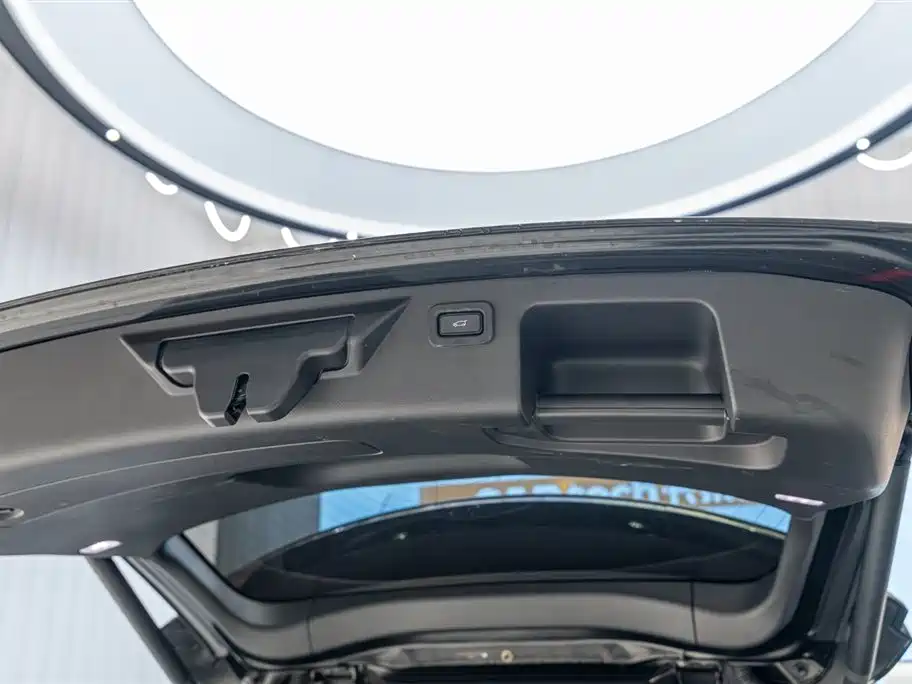 Land Rover Discovery Sport 2022 Model 249PS R-Dynamic SE Performance Tech Edition 5-Seater фото 10
