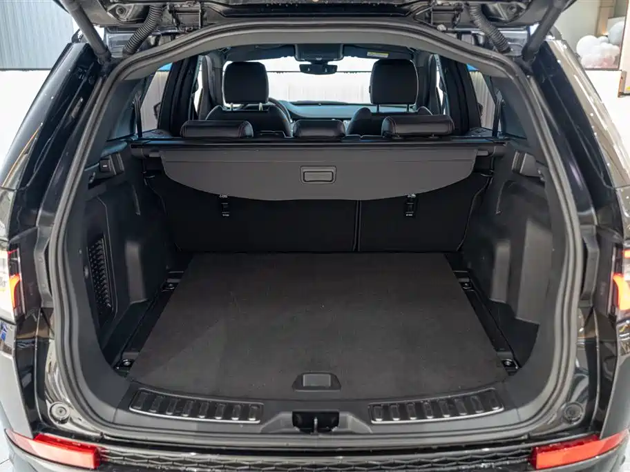 Land Rover Discovery Sport 2022 Model 249PS R-Dynamic SE Performance Tech Edition 5-Seater фото 9