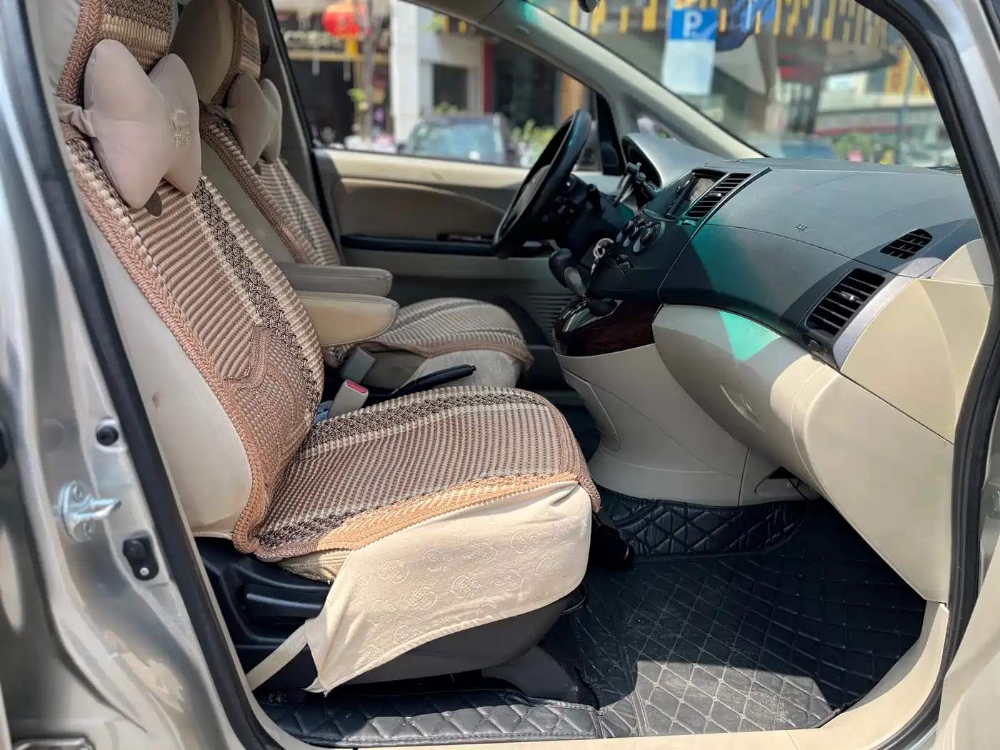 Mitsubishi Grandis 2007 2.4 7-Seater Comfort Edition фото 3