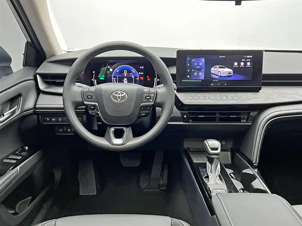 Toyota Camry 2024 Hybrid 2.0HE Elite Edition фото 19