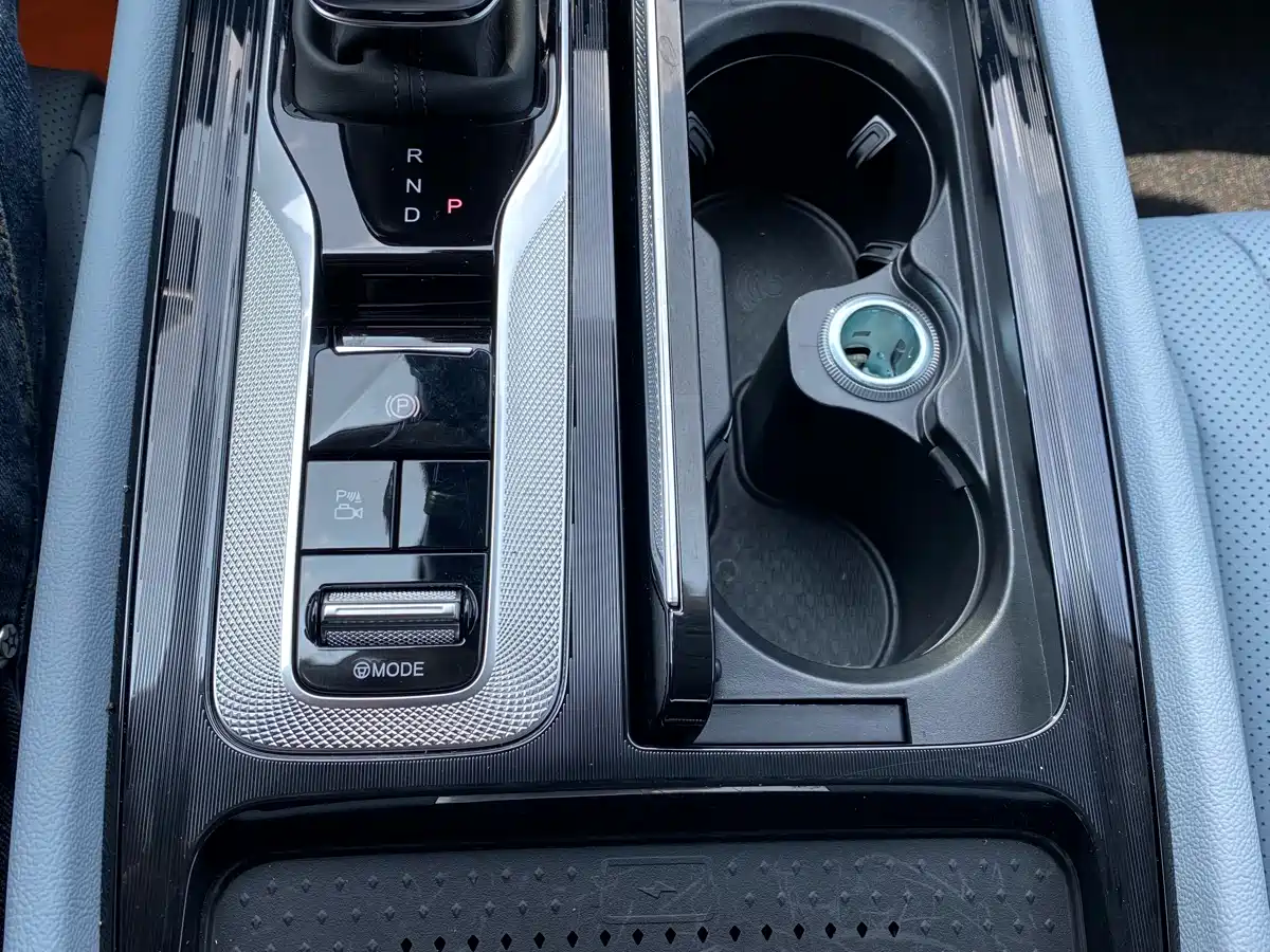 Hongqi H5 PHEV 2026 2025 170 Super Hybrid Edition