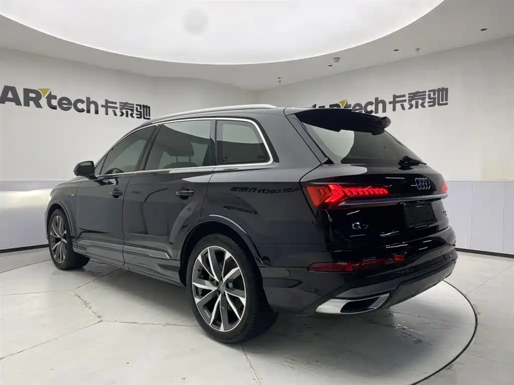Audi Q7 2020 55 TFSI quattro S line Sport фото 7