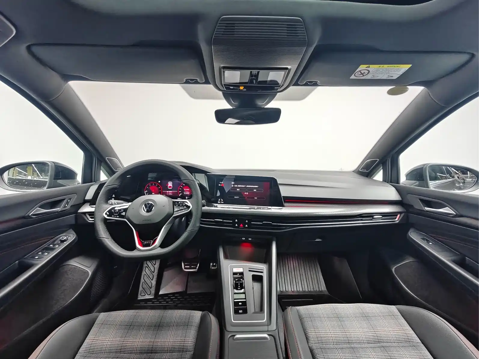 صورة 14 - Volkswagen Golf GTI