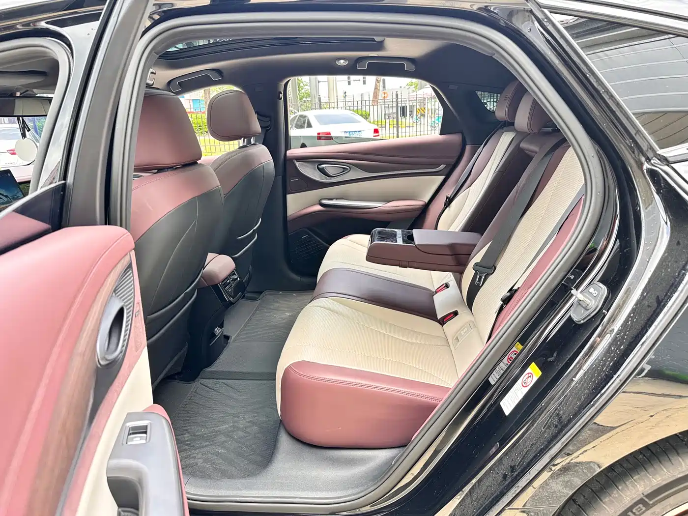 BYD Seal 2024 2024 Glory Edition DM-i 1.5T 121km Honor