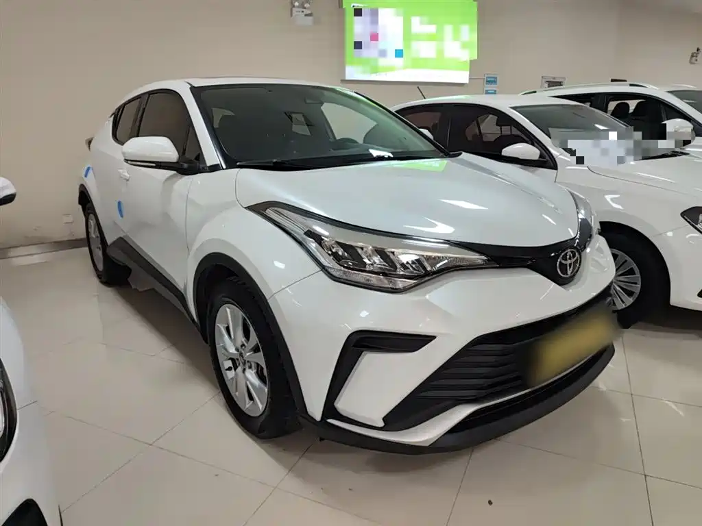 Toyota IZOA 2021 2.0L Yixiang Edition фото 4