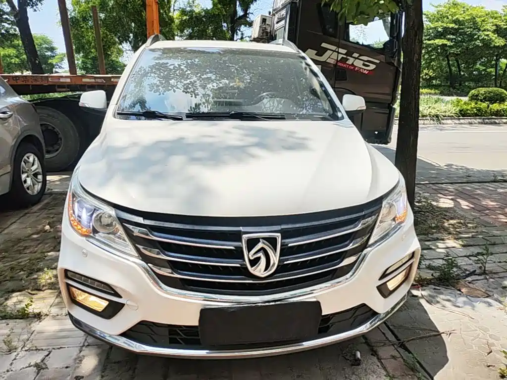 Baojun 560 2017 2017 1.5T DCT Premium Model