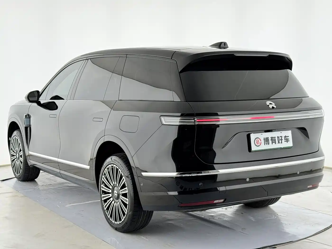 NIO ES8 2026 2025 Model 6-Seat Executive Luxury Edition