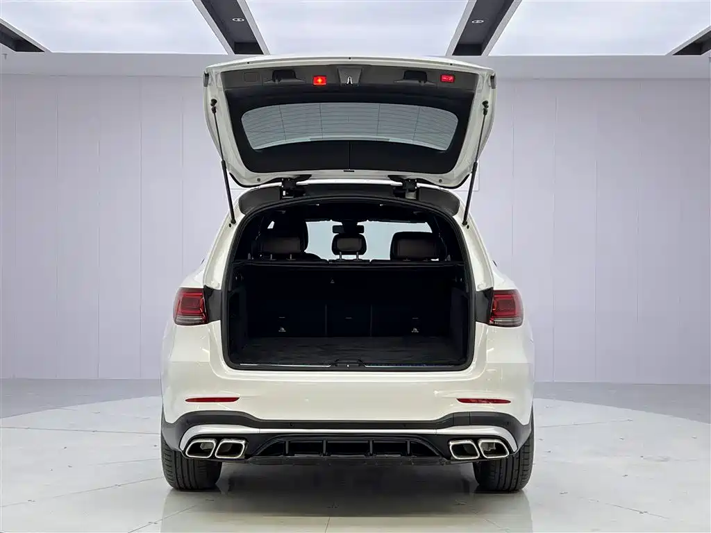 MERCEDES-BENZ GLC