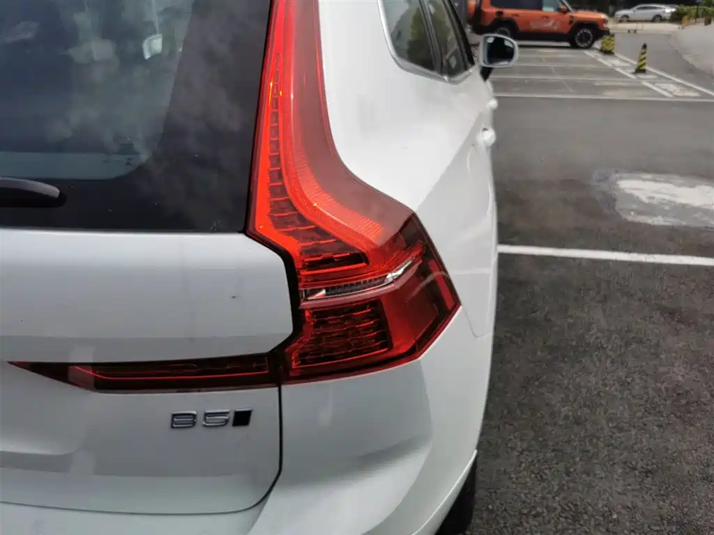 Volvo XC60 2025 2025 B5 AWD Smart Elite Luxury Edition