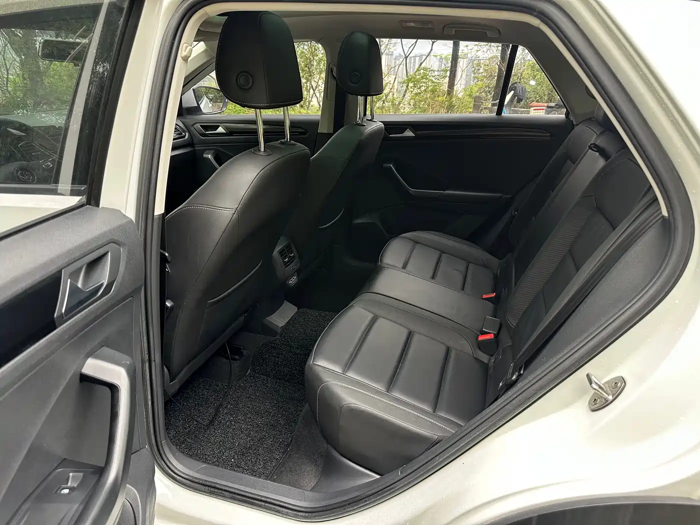 Volkswagen T-ROC 2019 280TSI DSG 2WD Luxury Type China VI фото 5