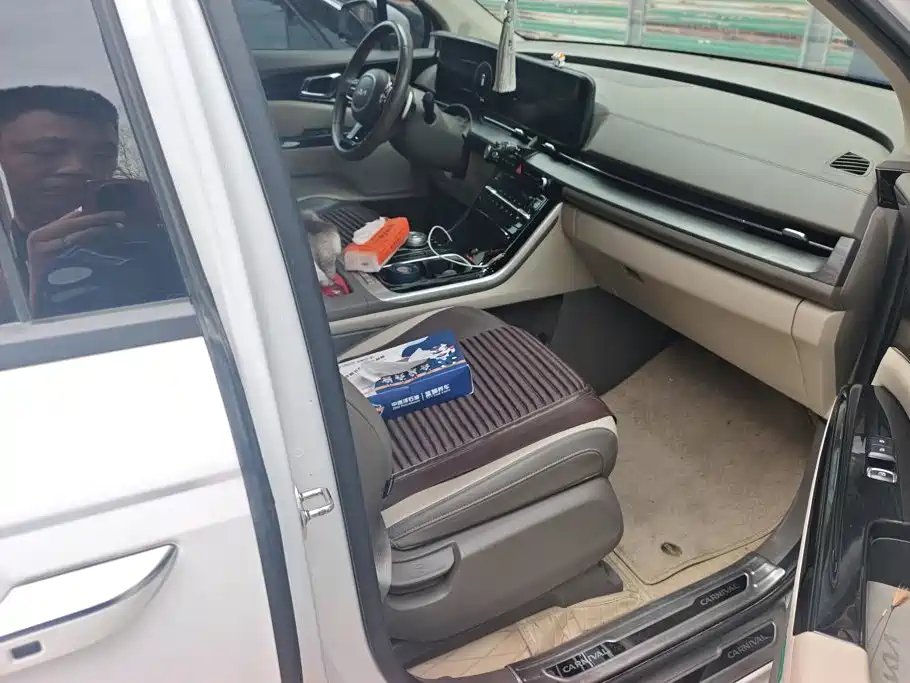 Kia Carnival 2024 2021 2.0T Luxury Tech Edition