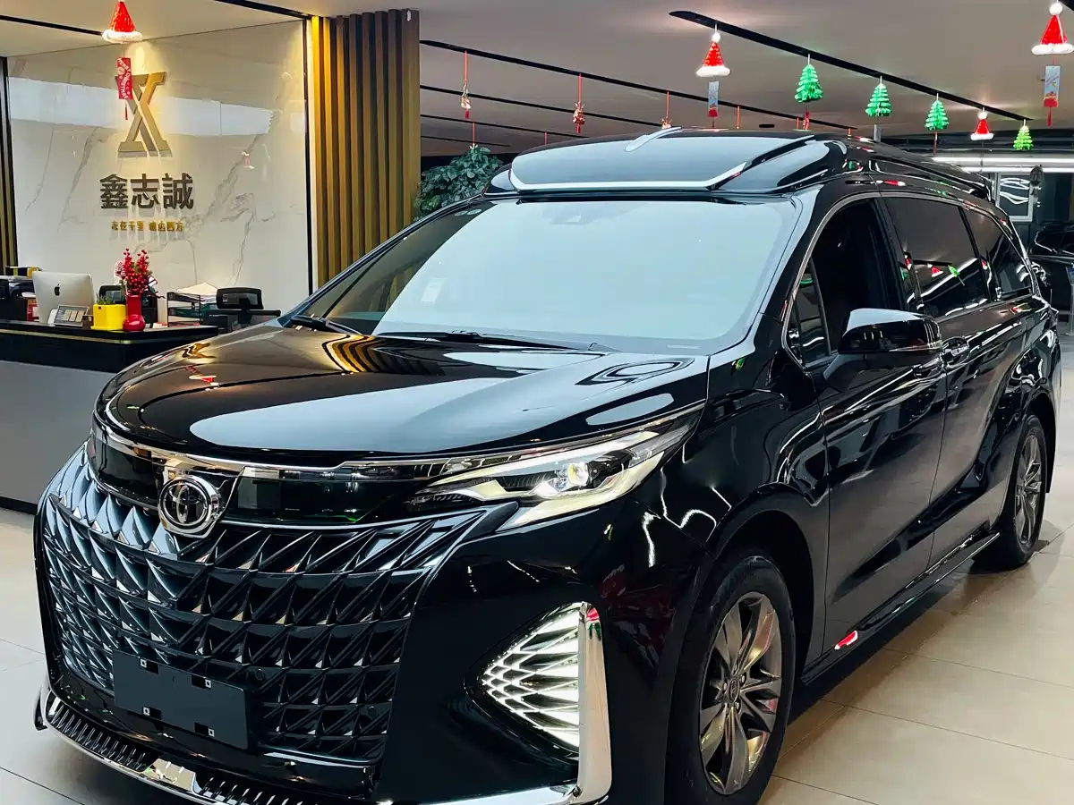 Toyota Sienna 2026 2.5L Hybrid AWD Premium Edition