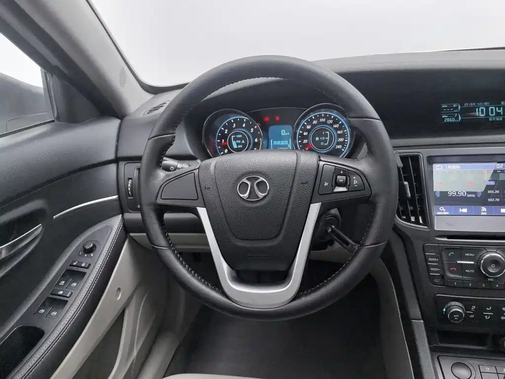 Фото 11 - BAIC Senova D50