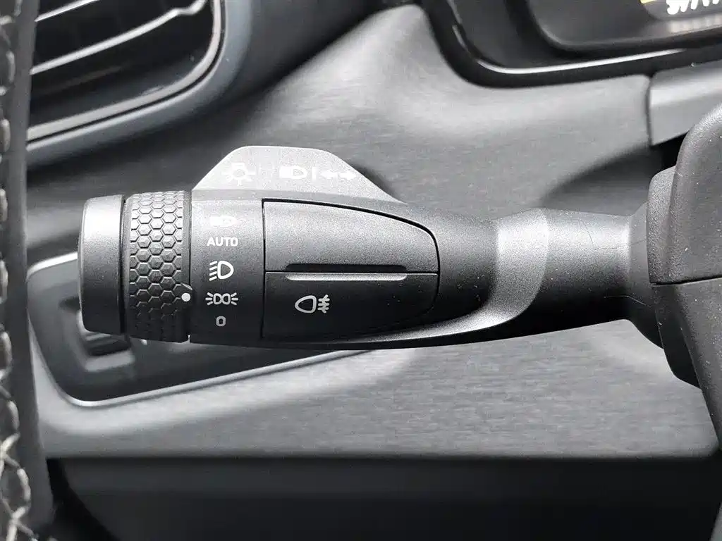 Lynk & Co 03 2021 1.5TD DCT Jin Champion Edition фото 21