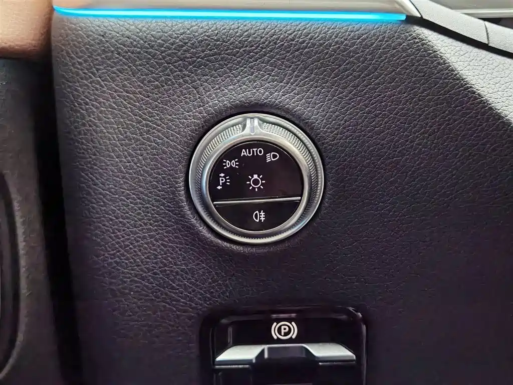 Mercedes-Benz GLC 2023 GLC 260 L 4MATIC Dynamic 7-Seater фото 21