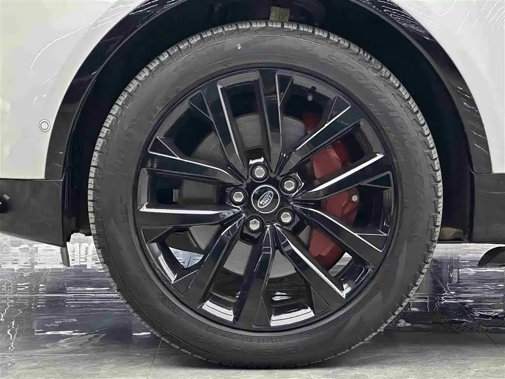 Land Rover Discovery 2024 360PS Dynamic SE фото 4