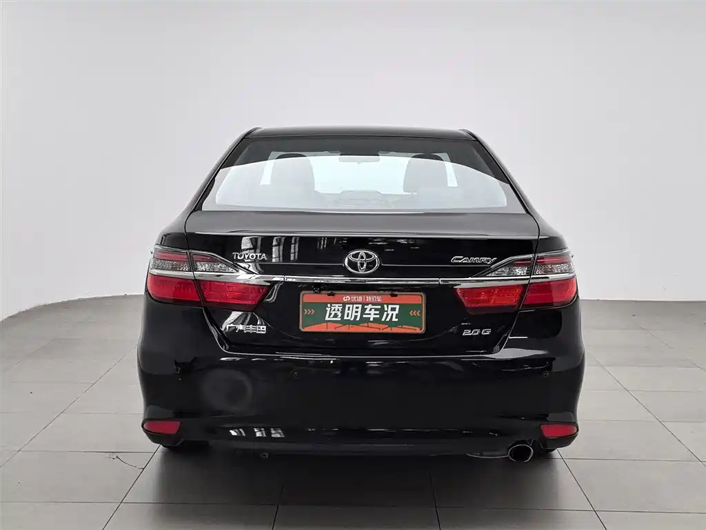 Toyota Camry 2016 2.0G 10th Anniversary Leading Edition фото 4
