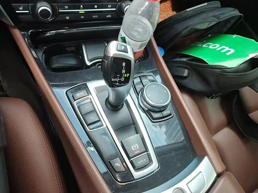 BMW 5 Series GT 2015 2014 528i Leading