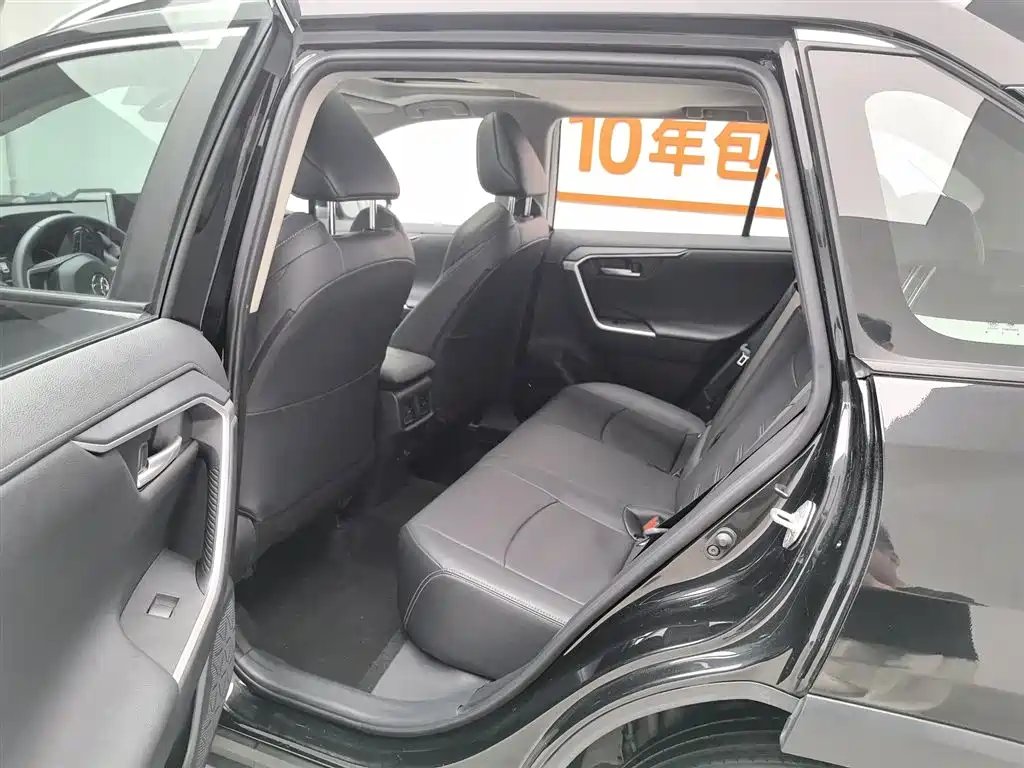 Toyota Wildlander 2022 2.0L CVT FWD Luxury PLUS Edition фото 15
