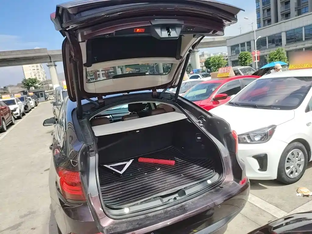 BMW 5 Series GT 2015 2014 528i Leading