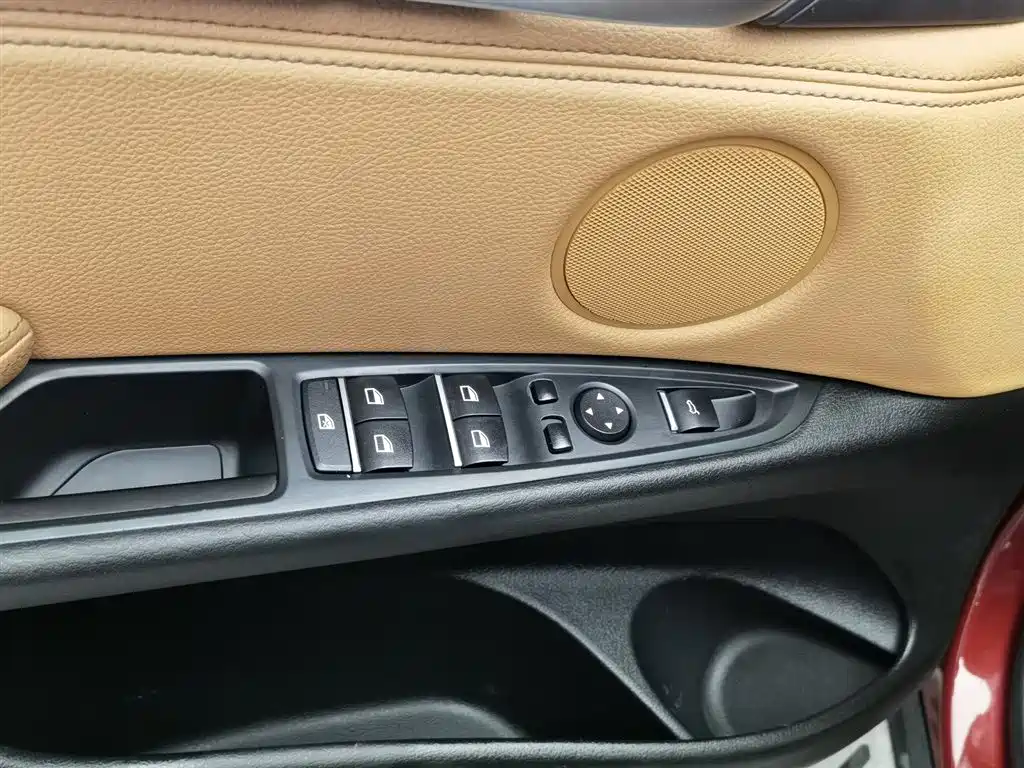 BMW X6 2015 xDrive35i Leading Type фото 9
