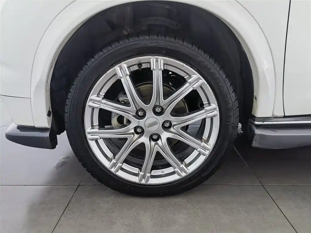 Infiniti ESQ 2014 1.6L Free Edition фото 17