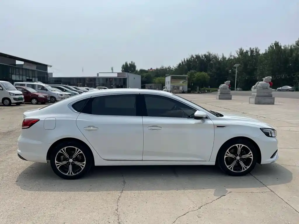 MG 6 New Energy 2018 2018 45T E-DRIVE Intelligent Hybrid PILOT Internet Premium Edition