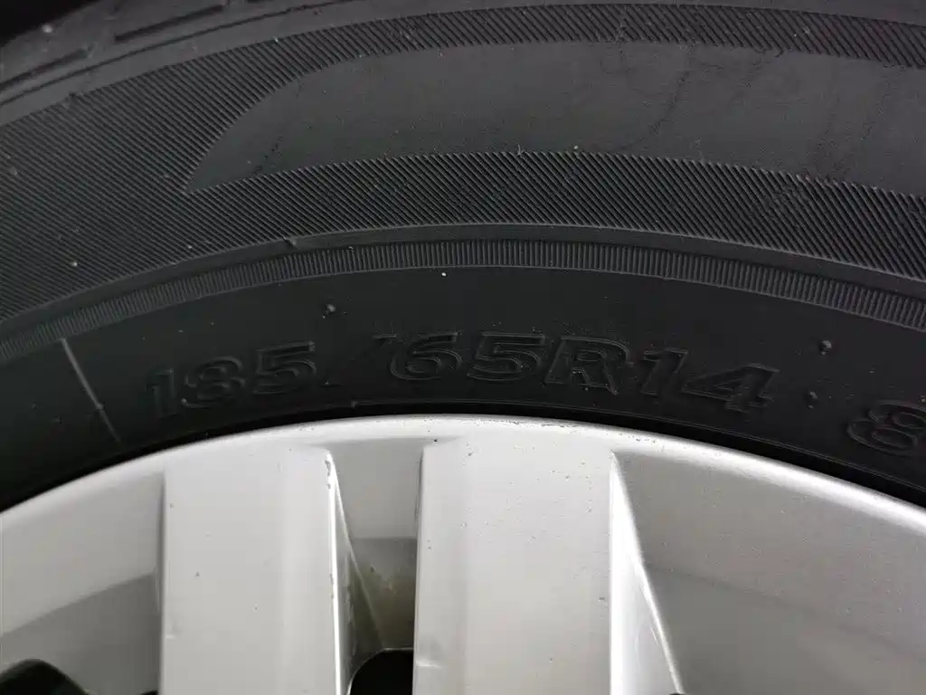 Volkswagen Polo 2018 1.5L Manual Safe Drive фото 24