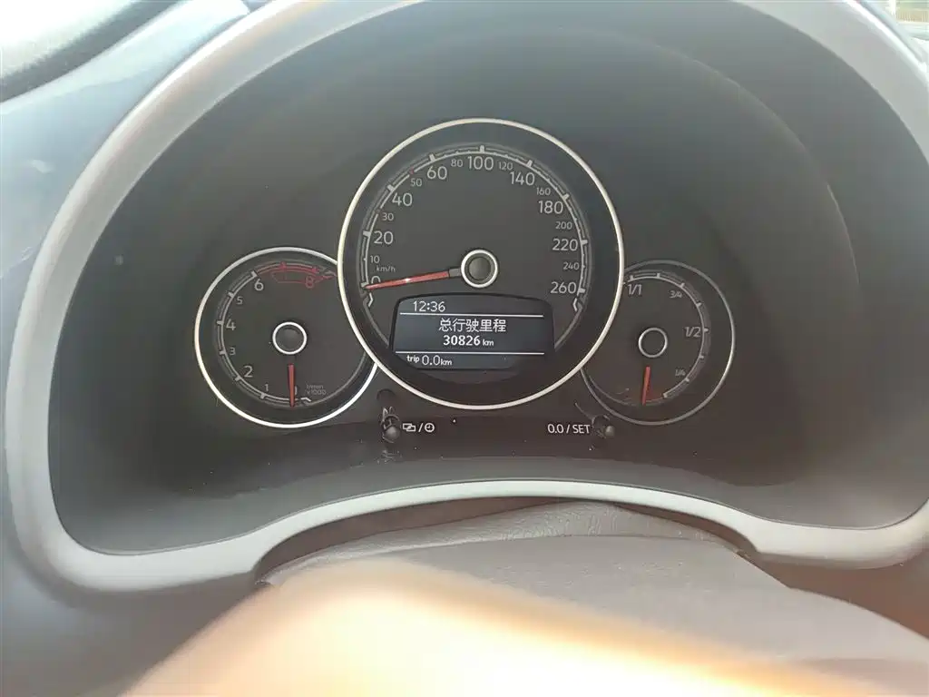 Volkswagen Beetle 2018 180TSI Easy Joy Edition фото 5
