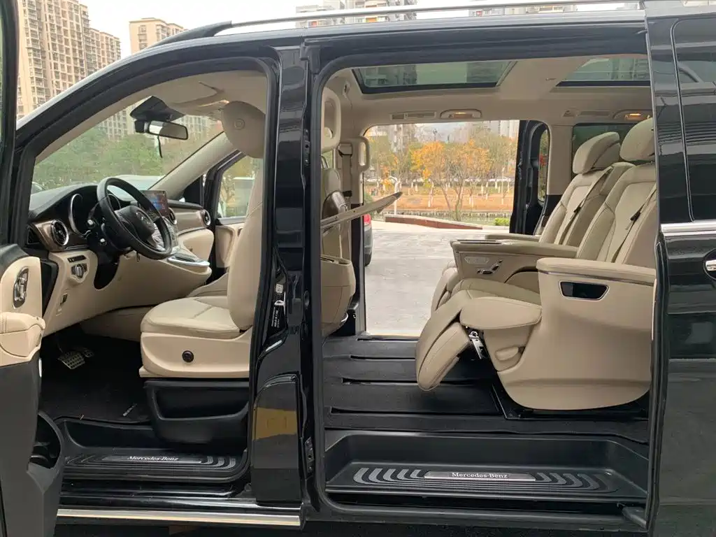 MERCEDES-BENZ V CLASS