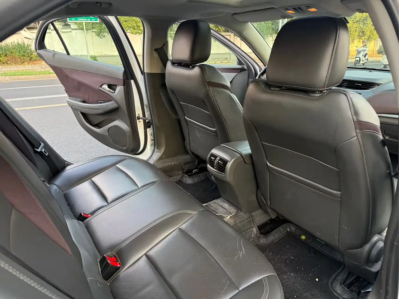 Chevrolet Malibu 2017 1.5T Automatic Luxury Edition фото 10