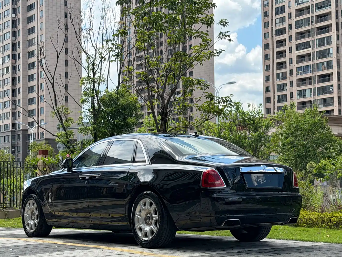 Photo 3 - Rolls-Royce Ghost