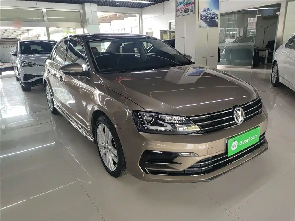 Volkswagen Sagitar 2018 280TSI DSG Spark Edition фото 23