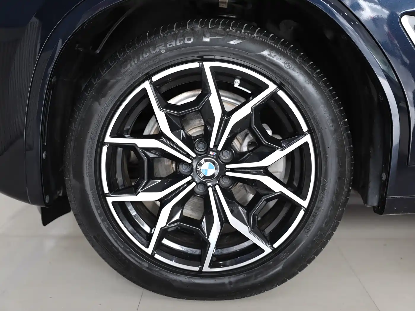 BMW X5 2023 xDrive 30Li Premium M Sport Black Night Package фото 44