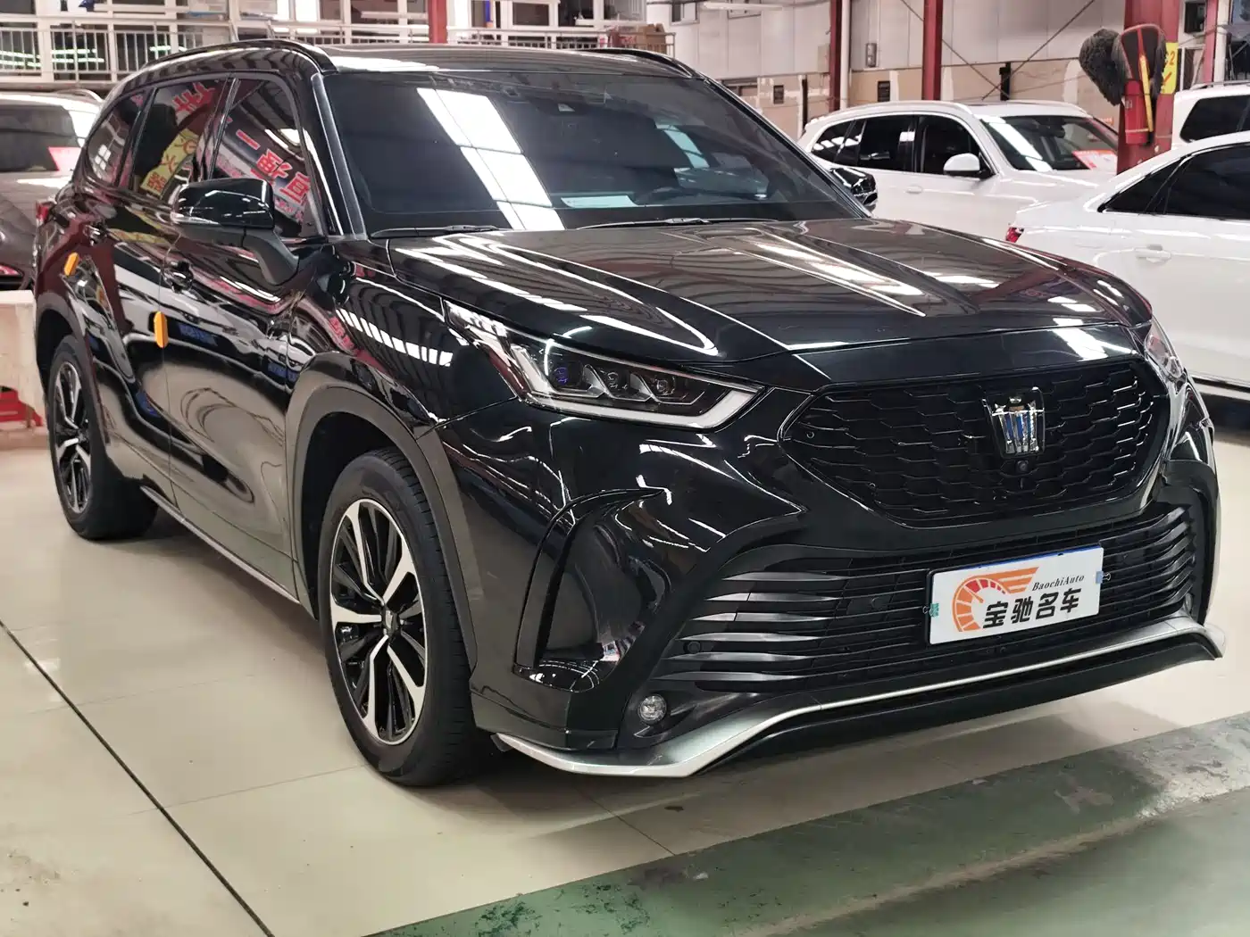 Toyota Crown Kluger 2022 2.5L HEV 4WD Flagship Edition фото 3