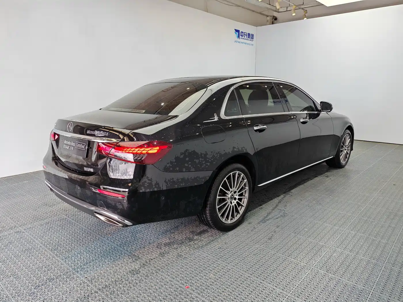 Mercedes-Benz E-Class 2023 E 260 L фото 6