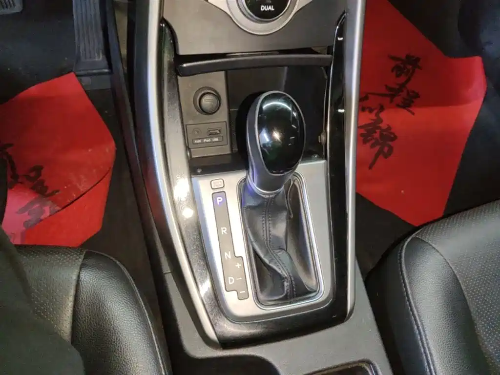 Hyundai Langdong 2015 1.6L Auto Exclusive фото 14