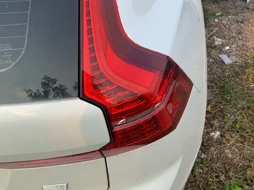 VOLVO XC60 PLUG-IN HYBRID