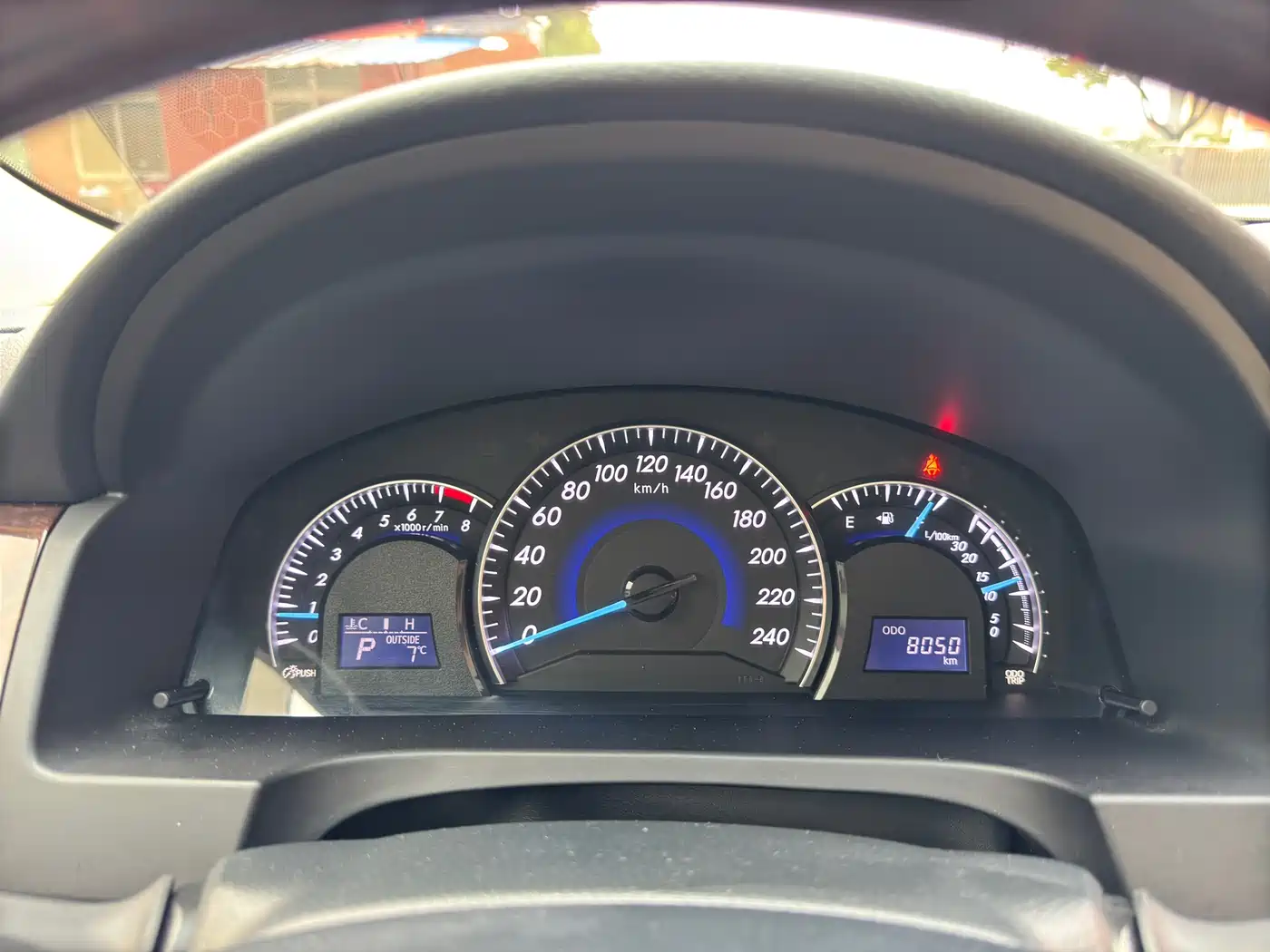 Toyota Camry 2016 2.0G 10th Anniversary Leading Edition фото 25