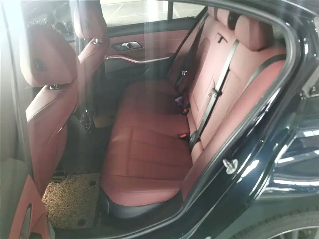 BMW 3 Series 2024 325i M Sport Shadowline Package фото 10