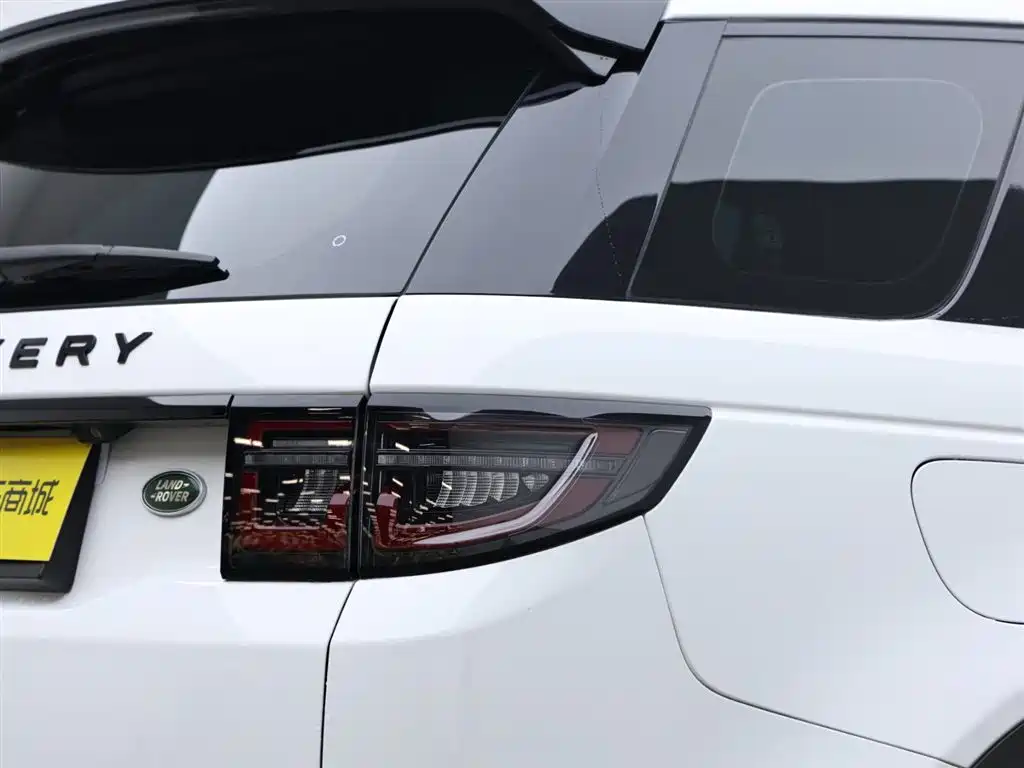 Land Rover Discovery Sport 2020 200PS Family Edition фото 7