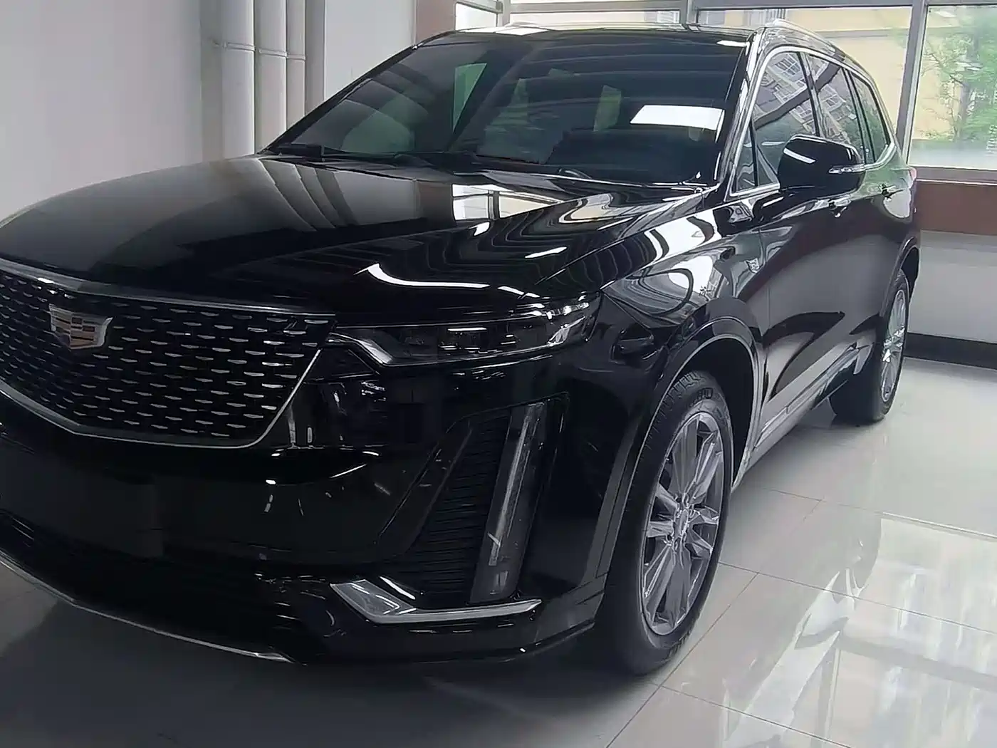 CADILLAC XT6