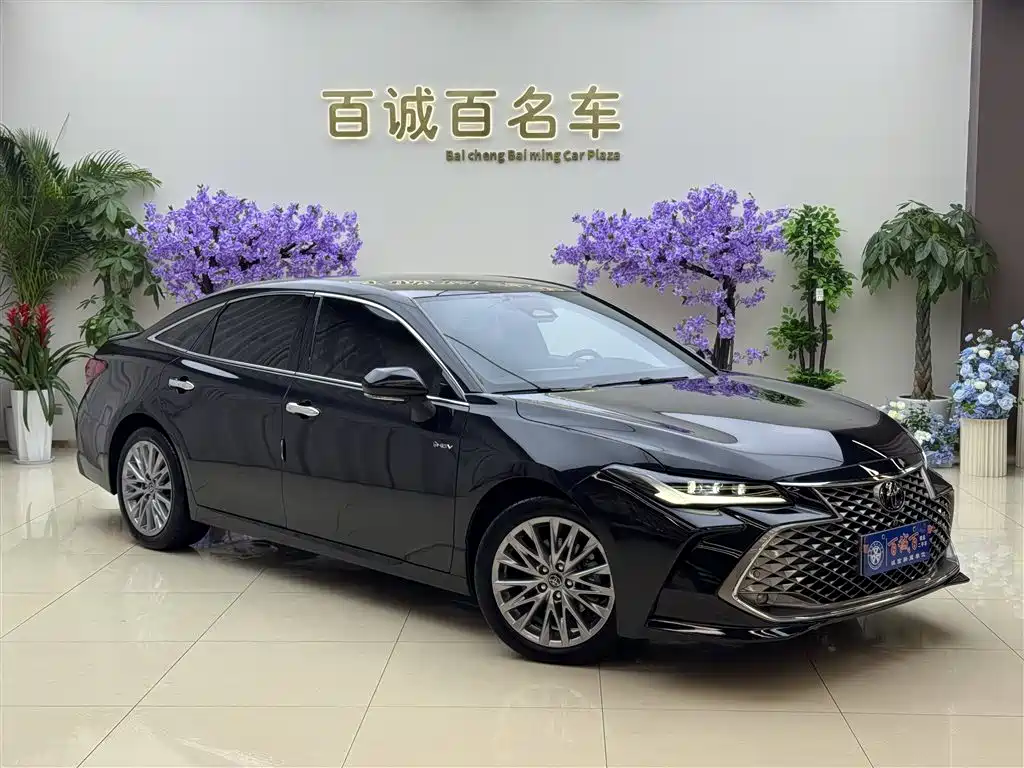 Toyota Avalon 2024 Model Hybrid 2.5L XLE Prestige Edition фото 4