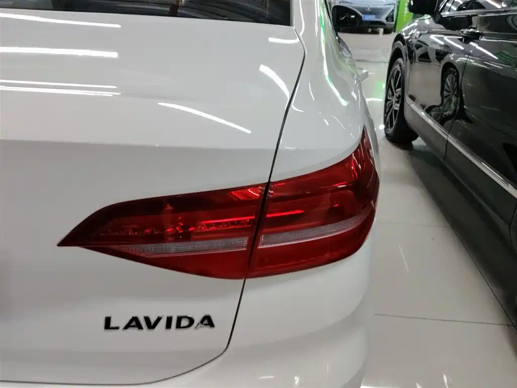 Volkswagen Lavida 2018 1.5L Automatic Comfort Version China V фото 8