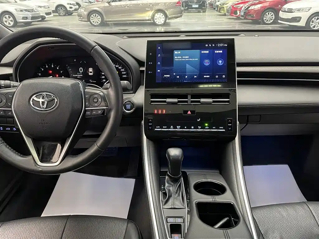 Toyota Avalon 2022 2.0L Luxury Edition фото 7