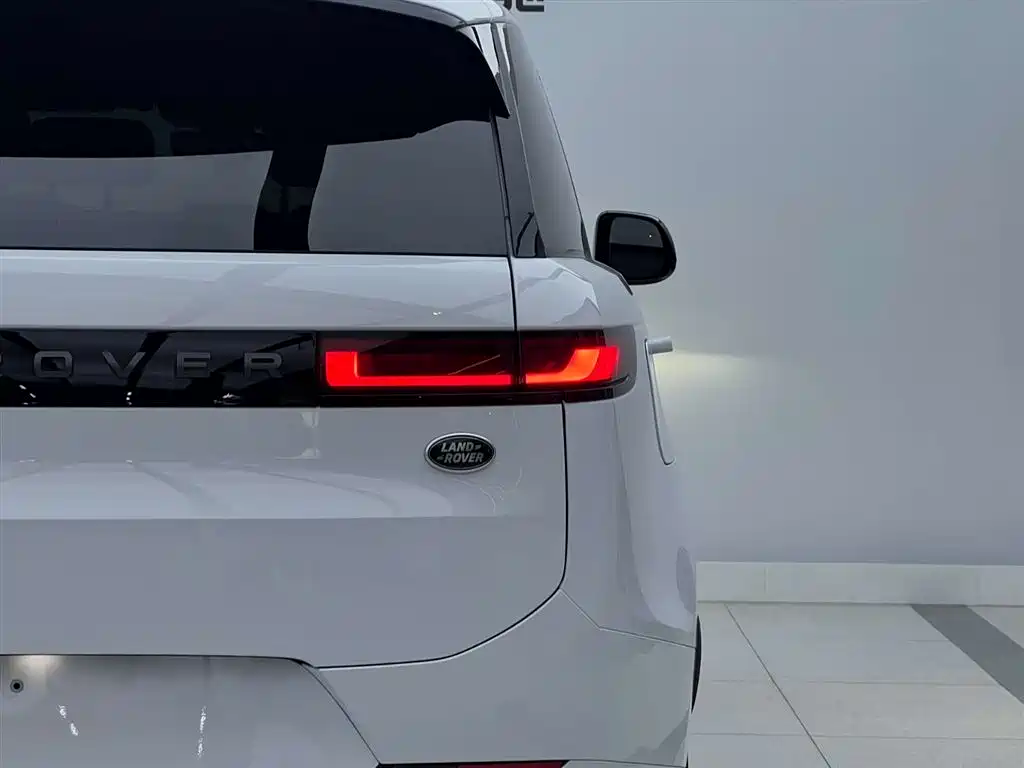 Land Rover Range Rover Sport 2023 400PS Dynamic SE фото 8