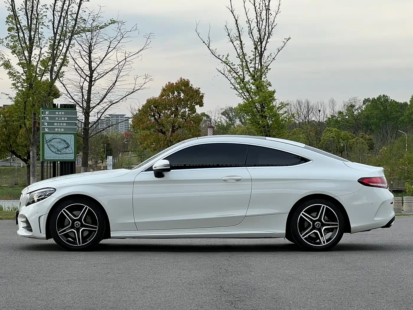 MERCEDES-BENZ C CLASS