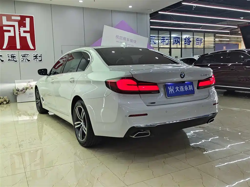 BMW 5-SERIES